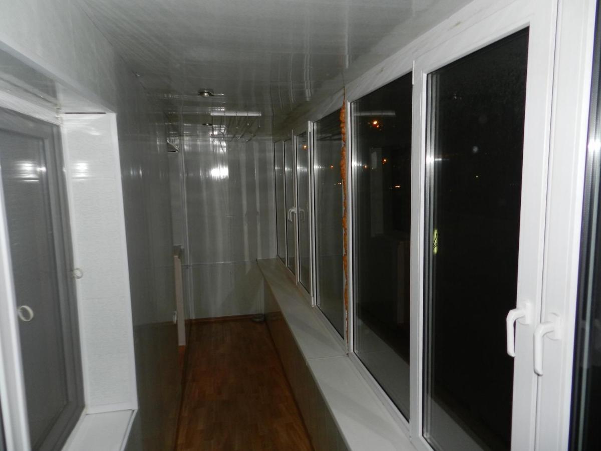 1-Room Apartment 50M2 On Metalurhiv Avenue 17, By Grandhome Zaporizhia Exterior photo
